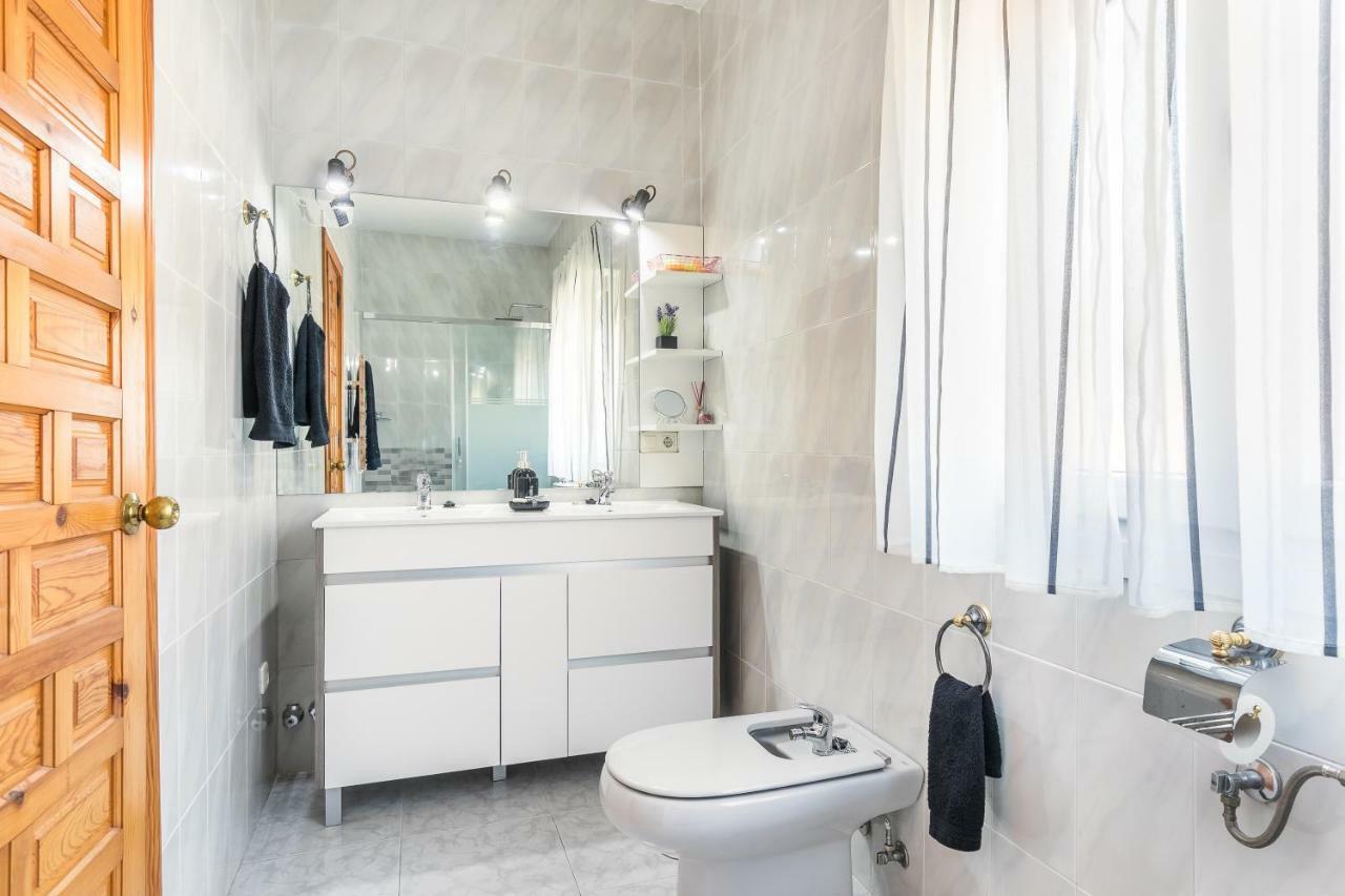 Apartamentos Turisticos Turistoledo Bilik gambar