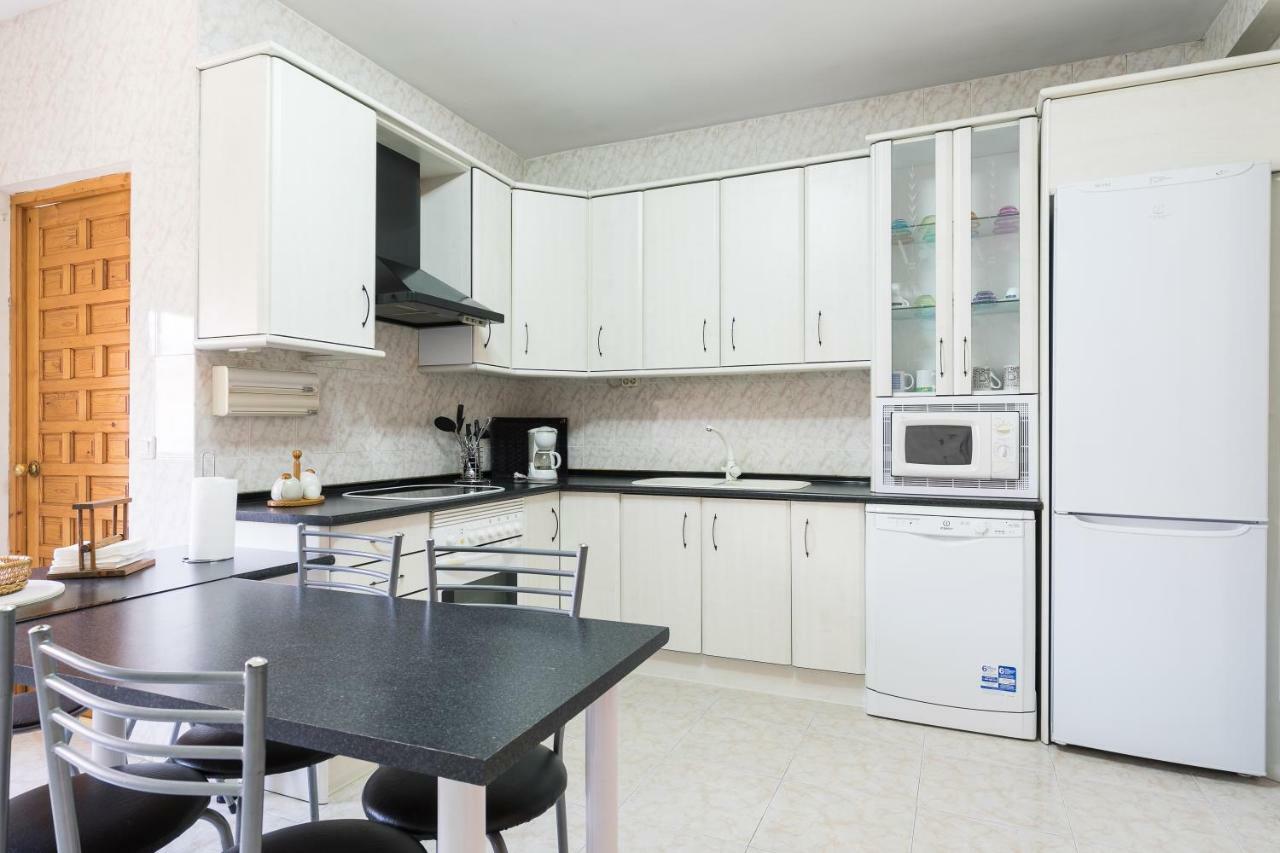 Apartamentos Turisticos Turistoledo Bilik gambar